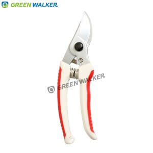 GREEN WALKER bypass pruner made in Taiwan.