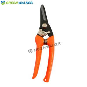 Hoof trimmer with orange lightweight handles made in Taiwan by GREEN WALKER.